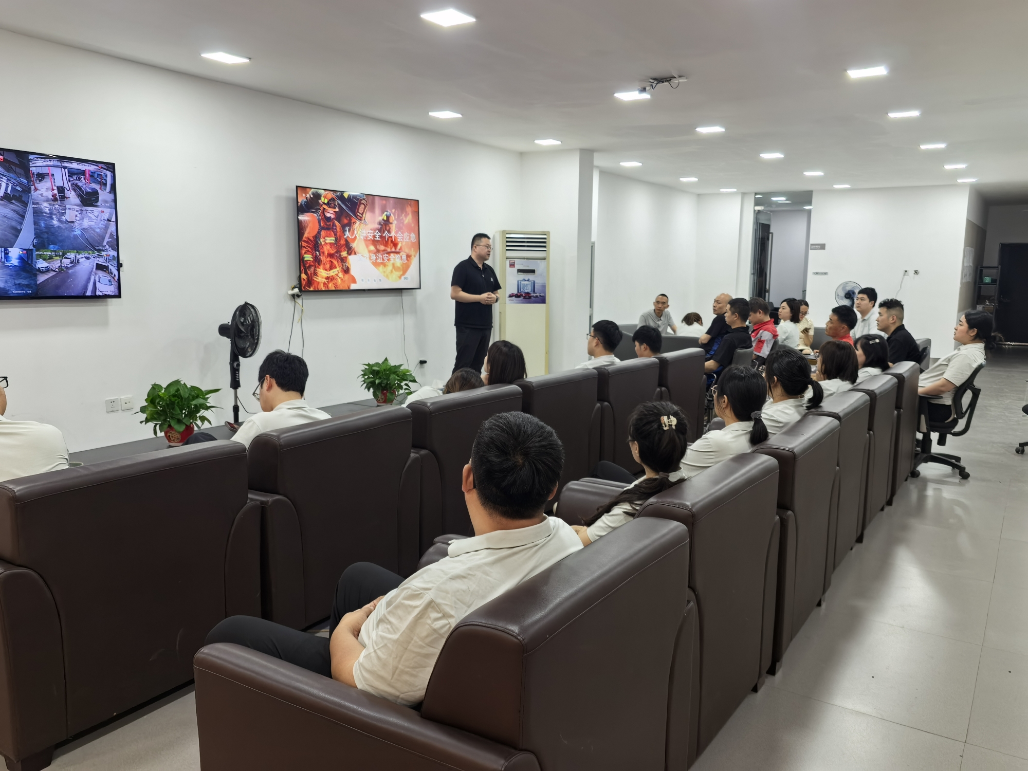 微信圖片_20250613143953.jpg 微信圖片_20250613143953.jpg